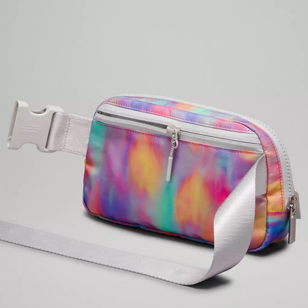 Lululemon Prism Print Multi Everywhere Belt Bag Rainbow EBB Nwt - Picture 4 of 7